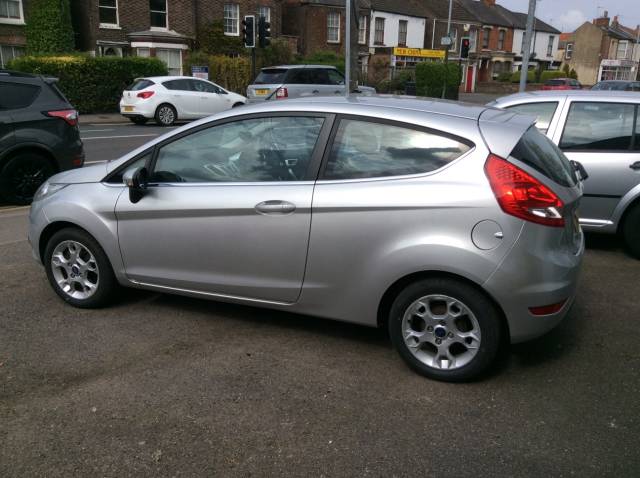 2012 Ford Fiesta 1.25 Zetec 3dr [82]