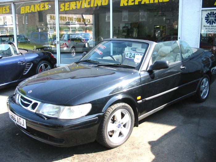 Saab 9-3 2.0 SE Convertible Convertible Petrol Black